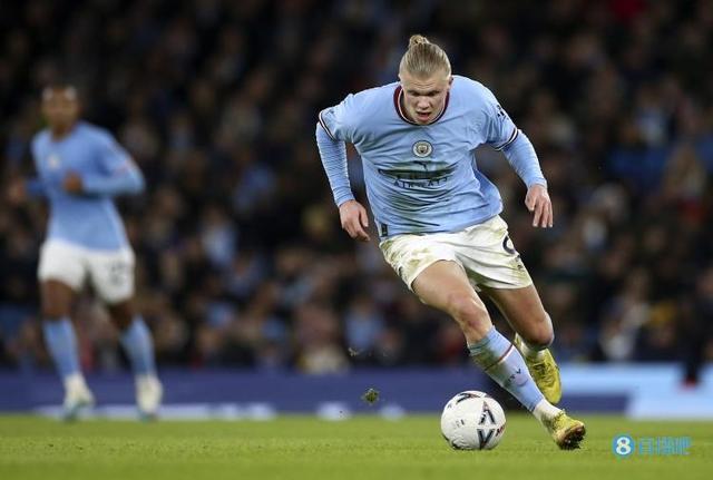 前锋推射破